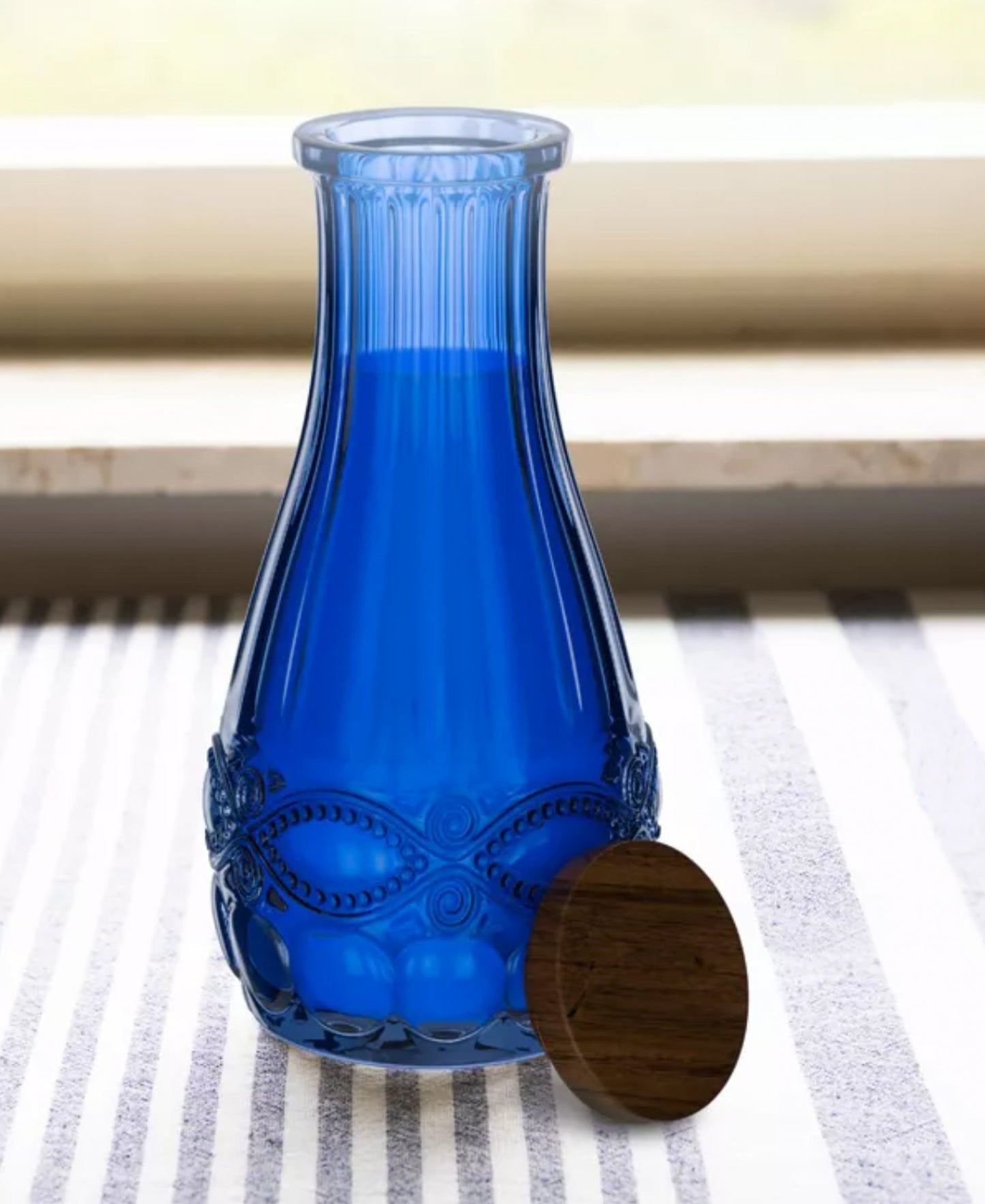 Jay Companies Blue Glass Carafe With Wood Lid 37.2 Oz, 4.72 X 9.45"  Rb