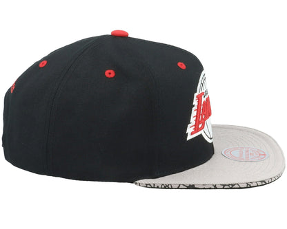 Mitchell & Ness Men's NBA Three Collection Snapback Lakers Black-Grey