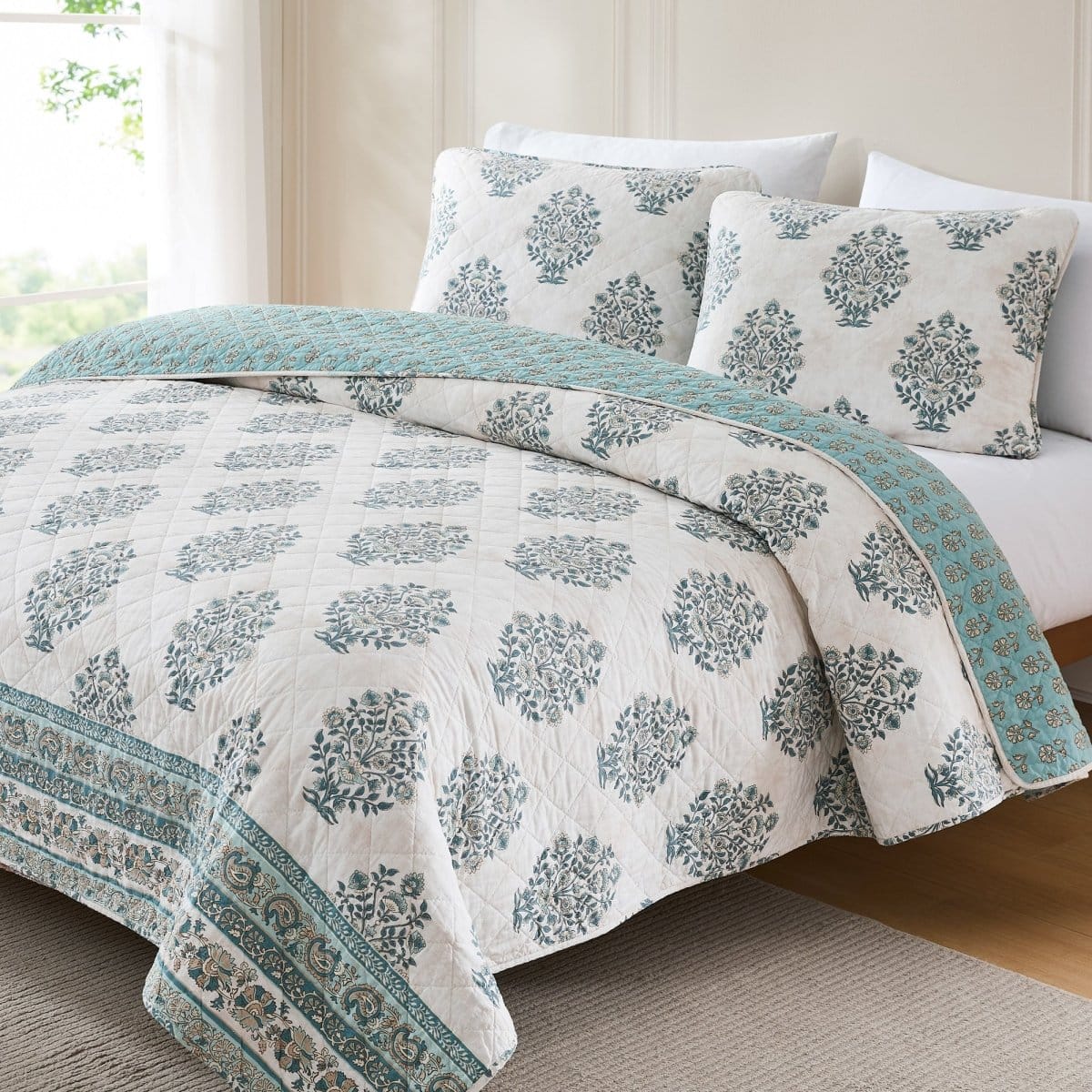 Sofia Flower Block Bouquet Reversible Cotton Quilt 3Pc Set
