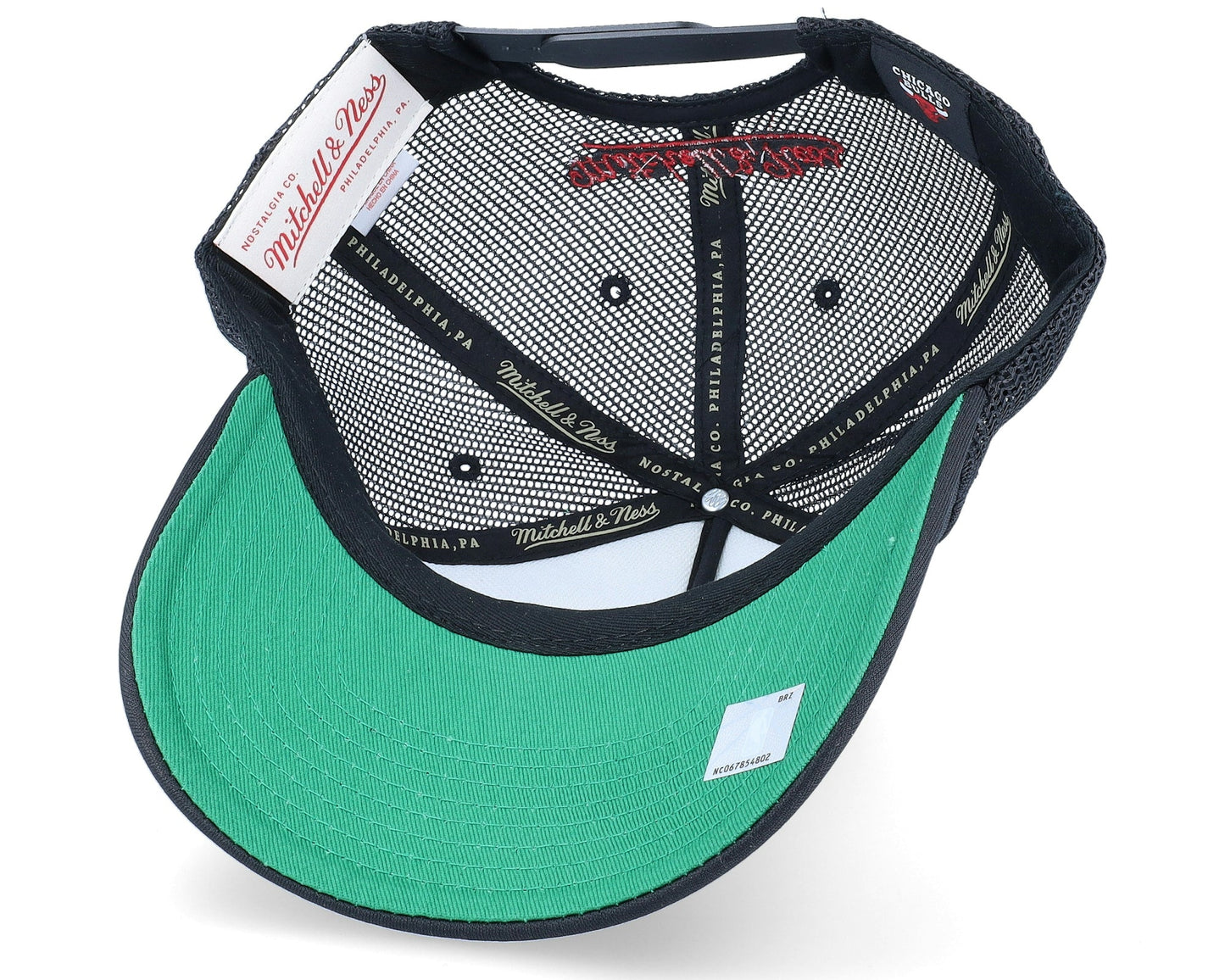 Men's Mitchell & Ness NBA Championship Trucker Bulls - Black