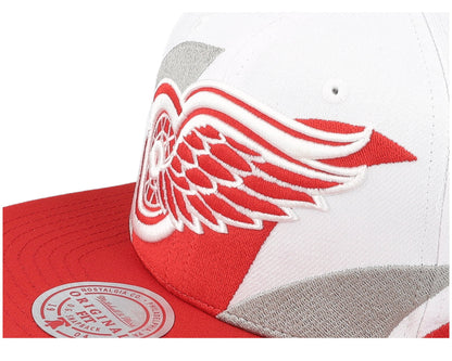 Mitchell & Ness Men's NHL Vintage Sharktooth Snapback Red Wings Snapback Caps