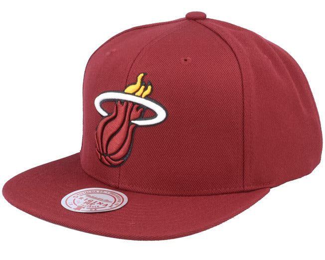 Men's Mitchell & Ness NBA Core Basic Snapback Heat - Maroon