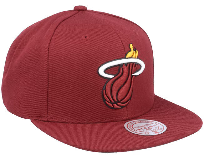 Men's Mitchell & Ness NBA Core Basic Snapback Heat - Maroon