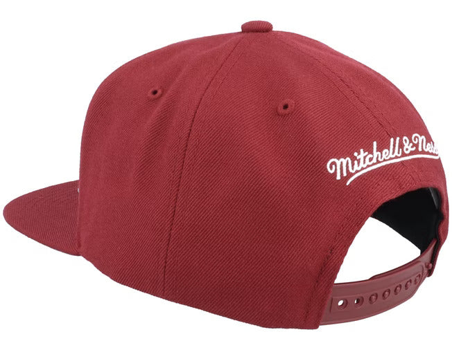 Men's Mitchell & Ness NBA Core Basic Snapback Heat - Maroon