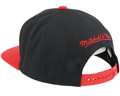 Mitchell & Ness Men's NBA 8 Bit Xl Snapback Hawks Snapback Caps