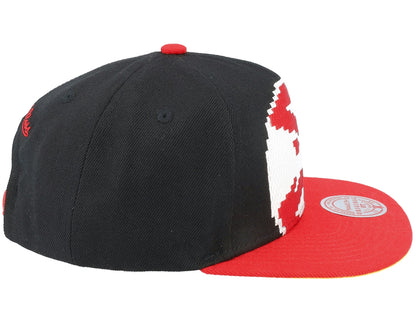 Mitchell & Ness Men's NBA 8 Bit Xl Snapback Hawks Snapback Caps