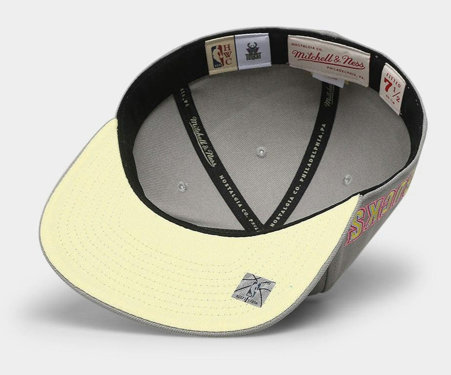 Mitchell & Ness Men's NBA Til Dawn Fitted Hwc Bucks Fitted Caps