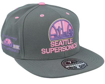Mitchell & Ness Men's NBA Lavender Dreams Fitted Hwc Supersonics Fitted Caps