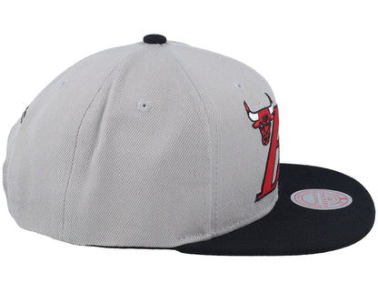 Mitchell & Ness Men's NBA Top Letter Snapback Bulls Snapback Caps