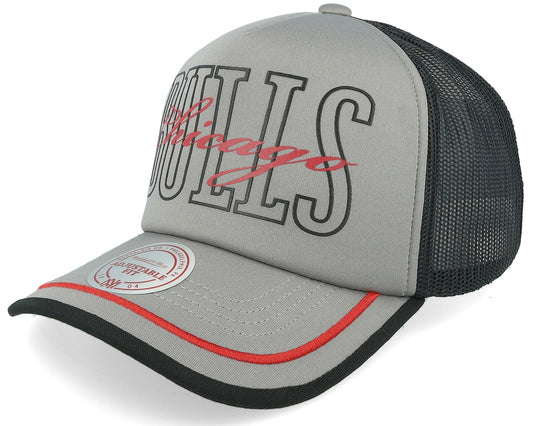 Men's Mitchell & Ness NBA Team Royalty Trucker Bulls - Grey