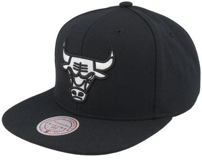 Mitchell & Ness Men's NBA Evergreen Black White Snapback Bulls Snapback Caps
