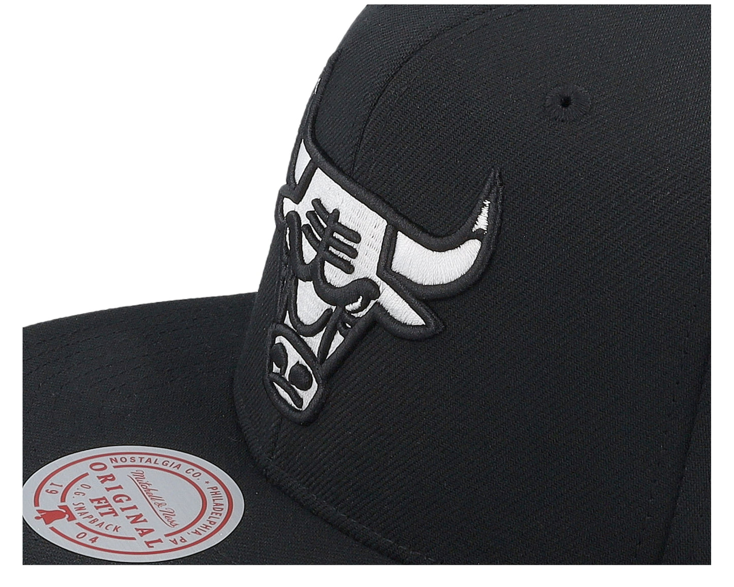 Men's Mitchell & Ness NBA Evergreen Black White Snapback Bulls