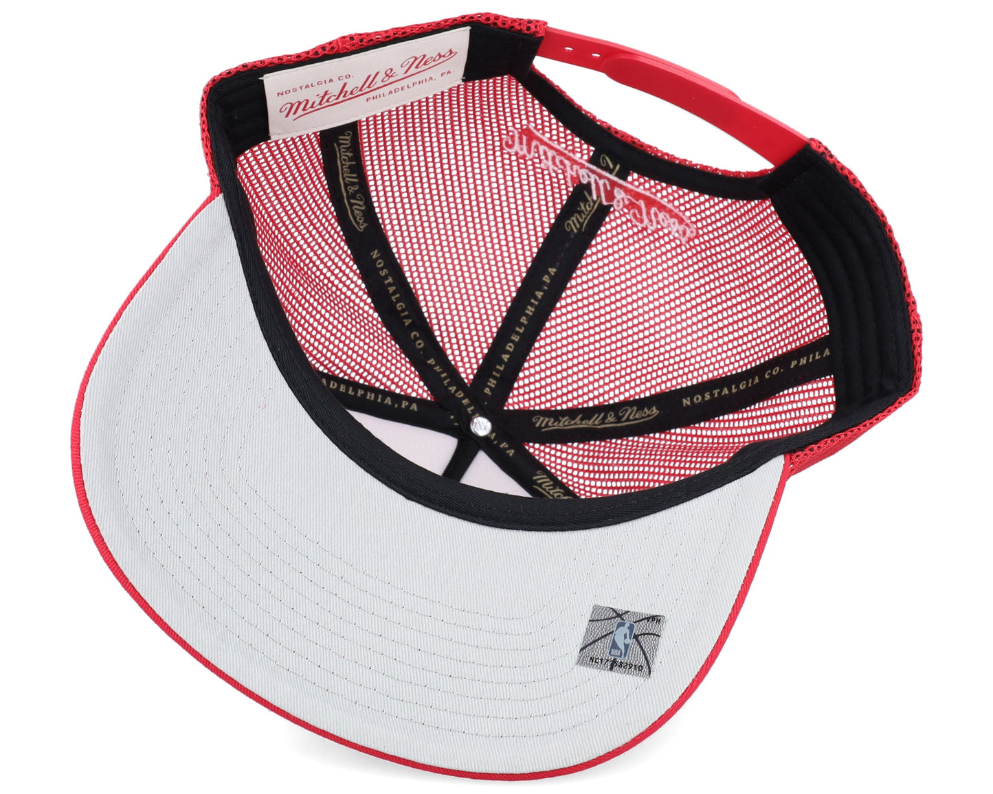 Mitchell & Ness Men's NBA Evergreen Trucker Bulls Ball Caps