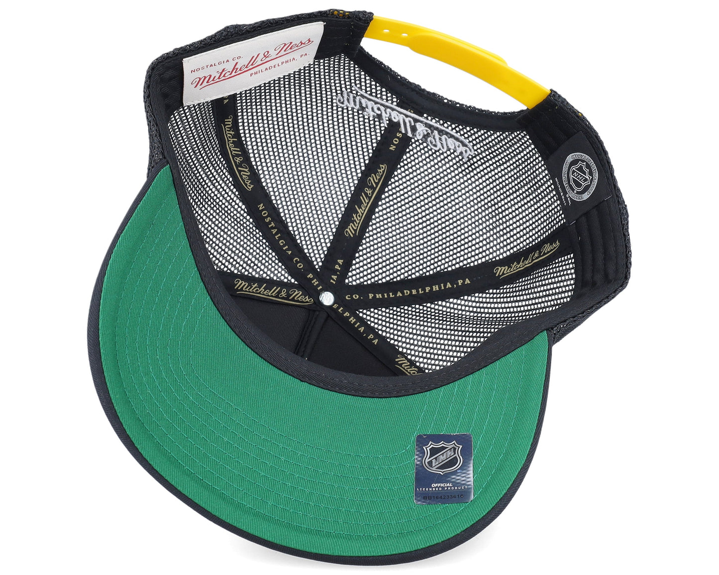 Mitchell & Ness Men's NHL Speedway Trucker Bruins Ball Caps