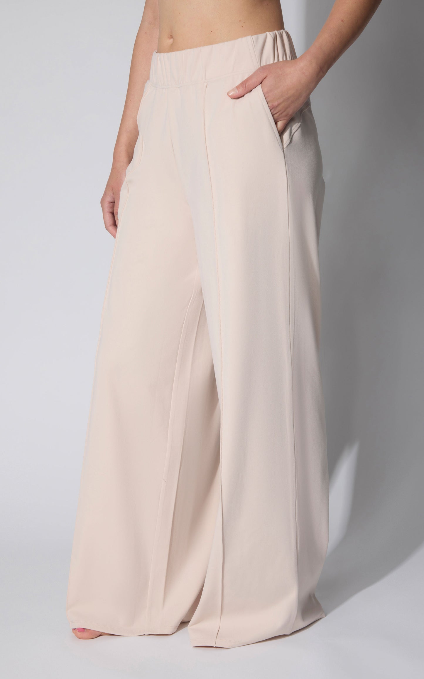Lux La Brea Pintuck Pant