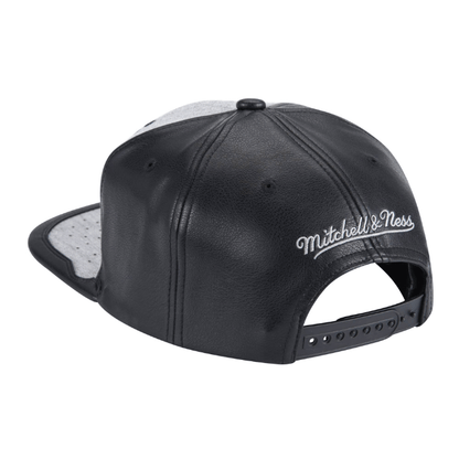 Mitchell & Ness Men's NBA Day One Snapback Bulls Snapback Caps