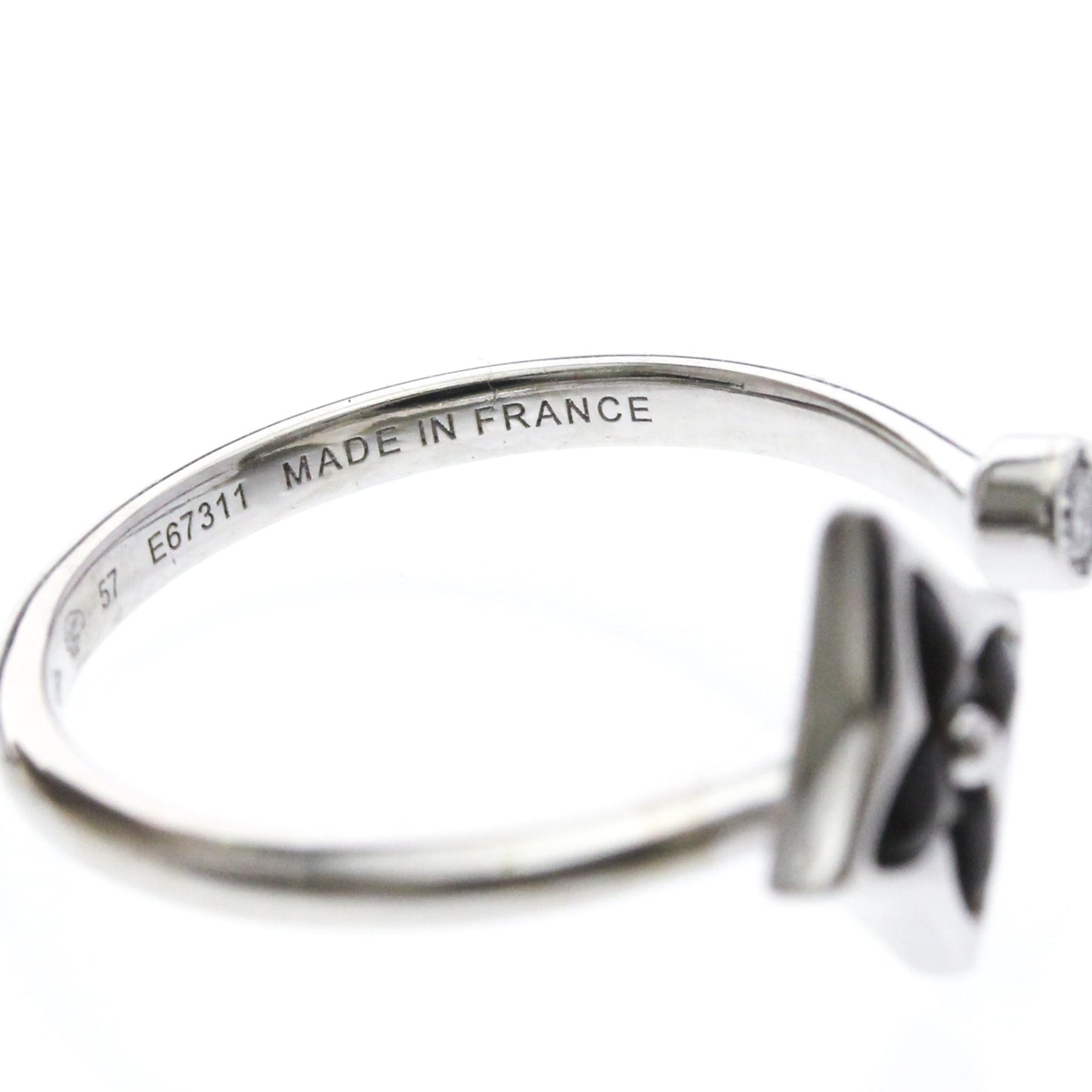 Louis Vuitton Star Blossom · 18K White Gold