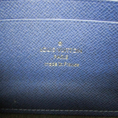 Louis Vuitton Taiga · Pochette Discovery PM