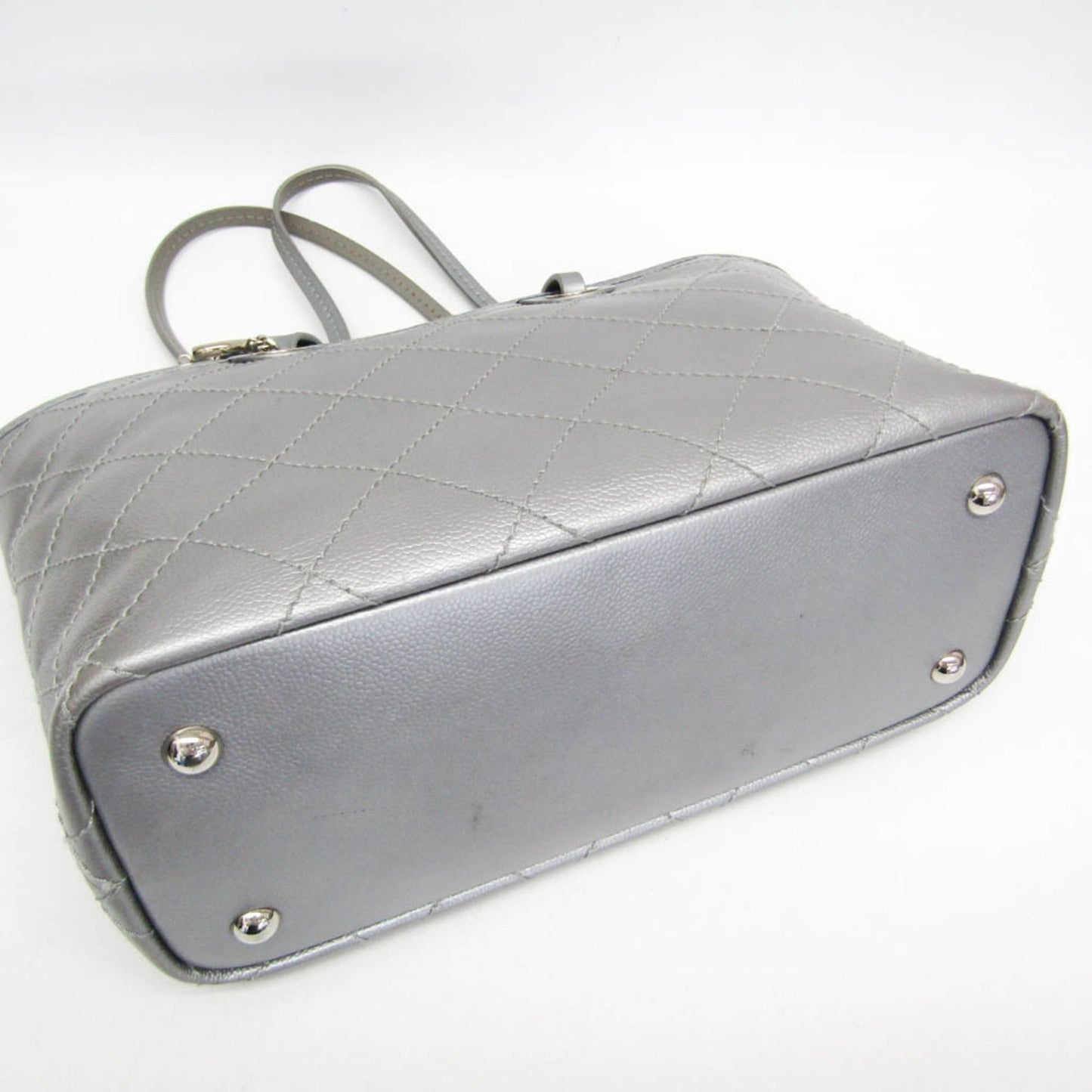 Chanel on the Road · Grained Calfskin