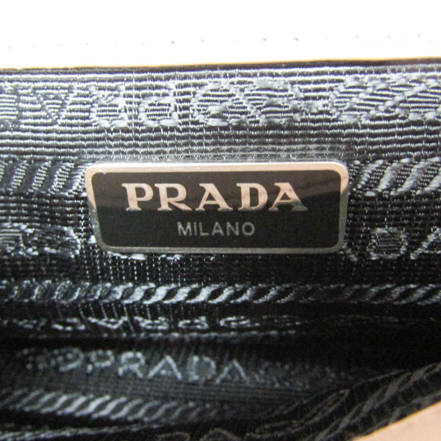 Prada Saffiano · Chain Shoulder