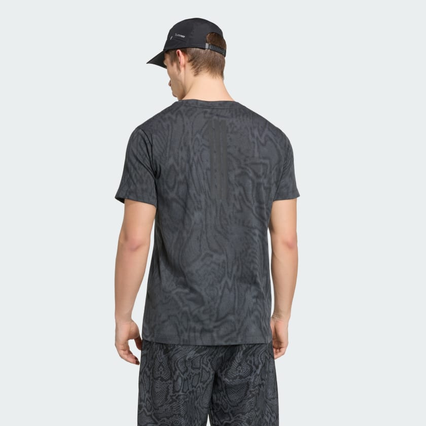 Carbon / Black-