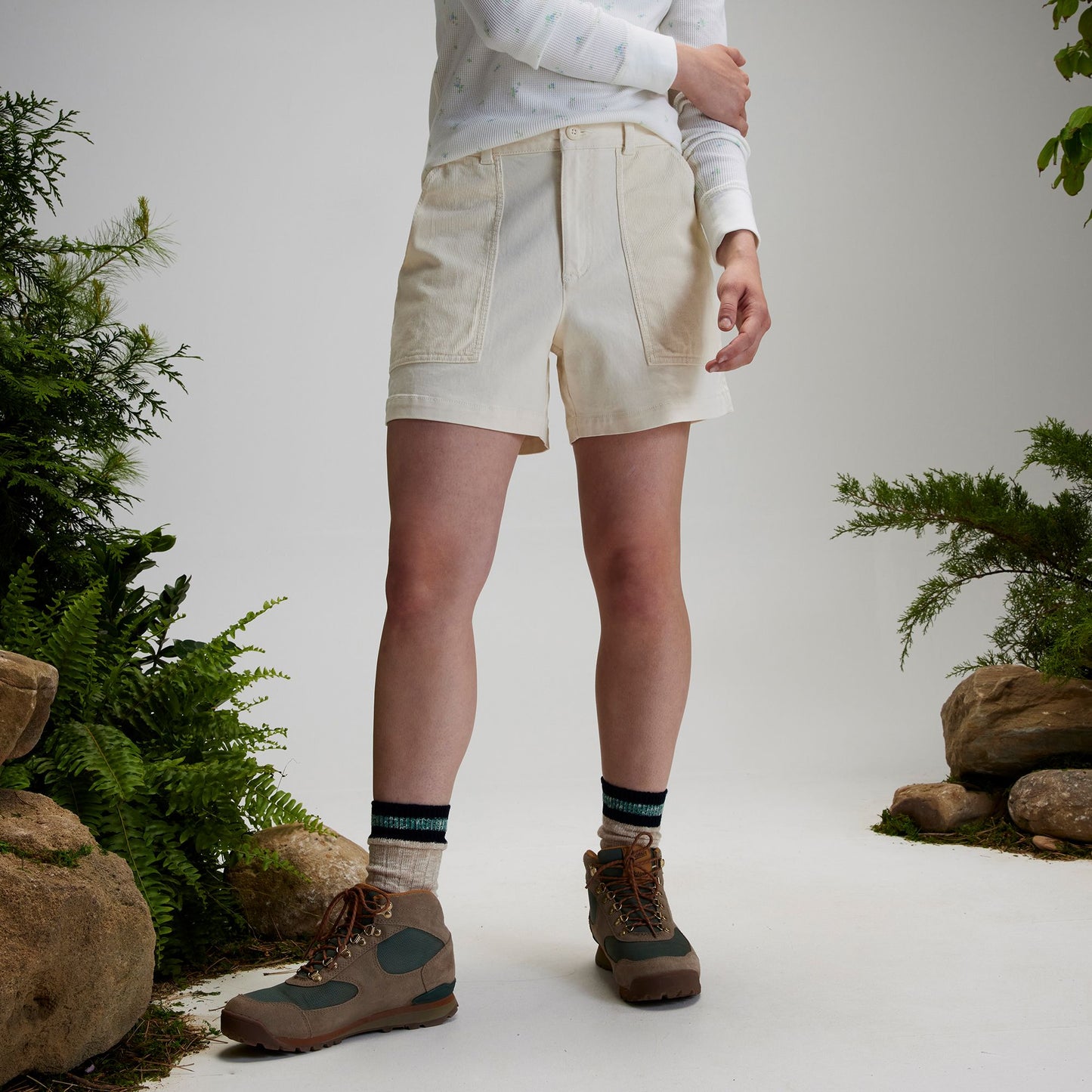 Women's Alpine Design Ad Mixed Fabric 5" Inch High Rise Shorts