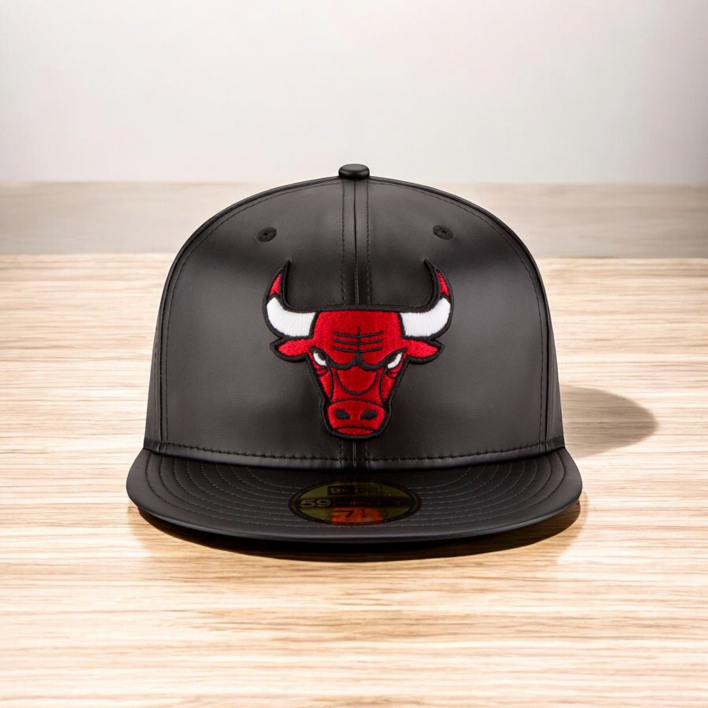 Men's New Era NBA 59Fifty Faux Leather Fitted Cap Chicago Bulls