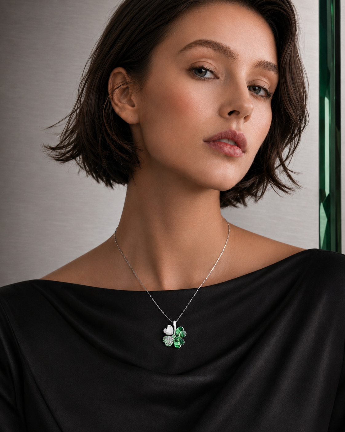 Peridot Swarovski Crystal Necklace – Crystal Pave Four Leaf Clover Pendant Necklace