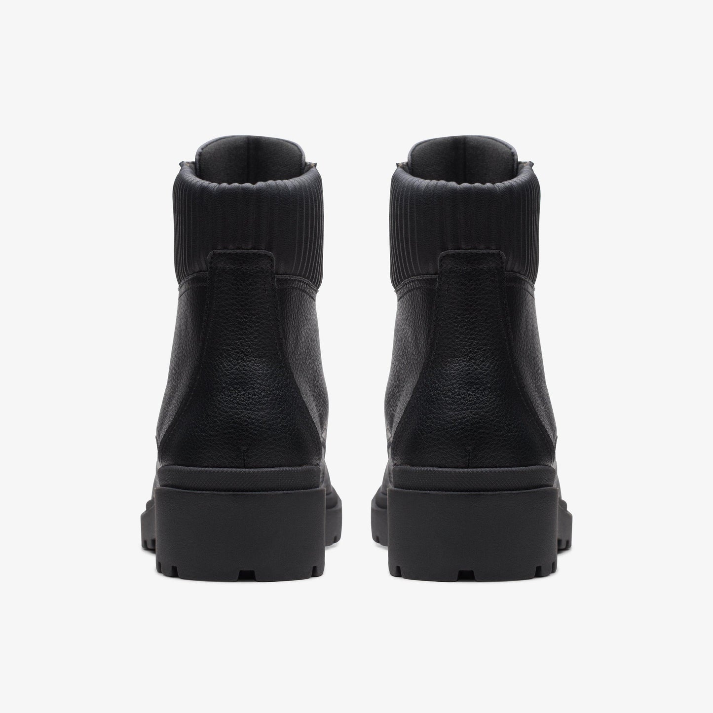 Clarks Women's Calla Zip Booties