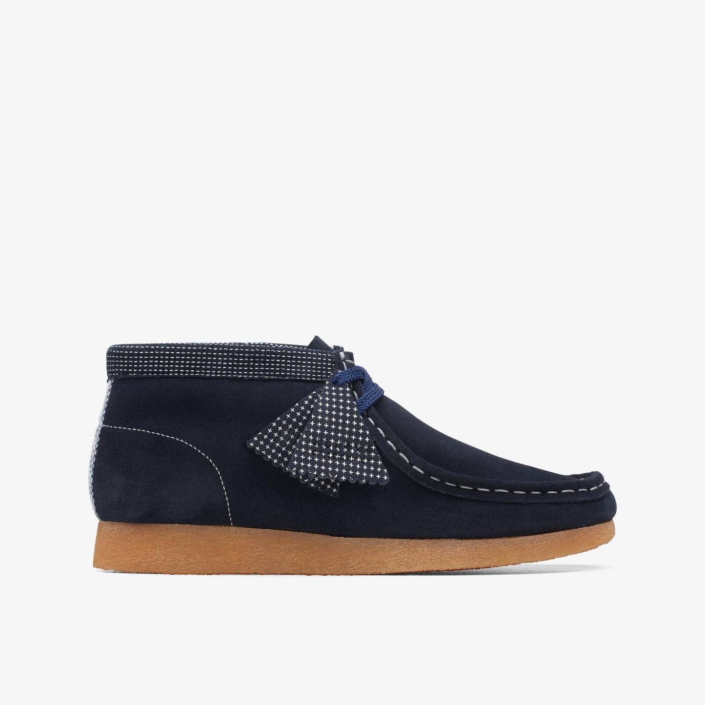 Clarks Youth Wallabeebooto Wide Width Shoes
