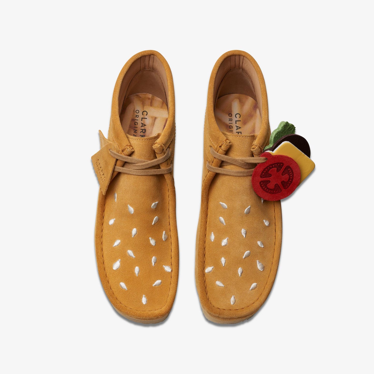 [26175940] Mens Clarks Wallabee Boot 'vandythepink Burger'
