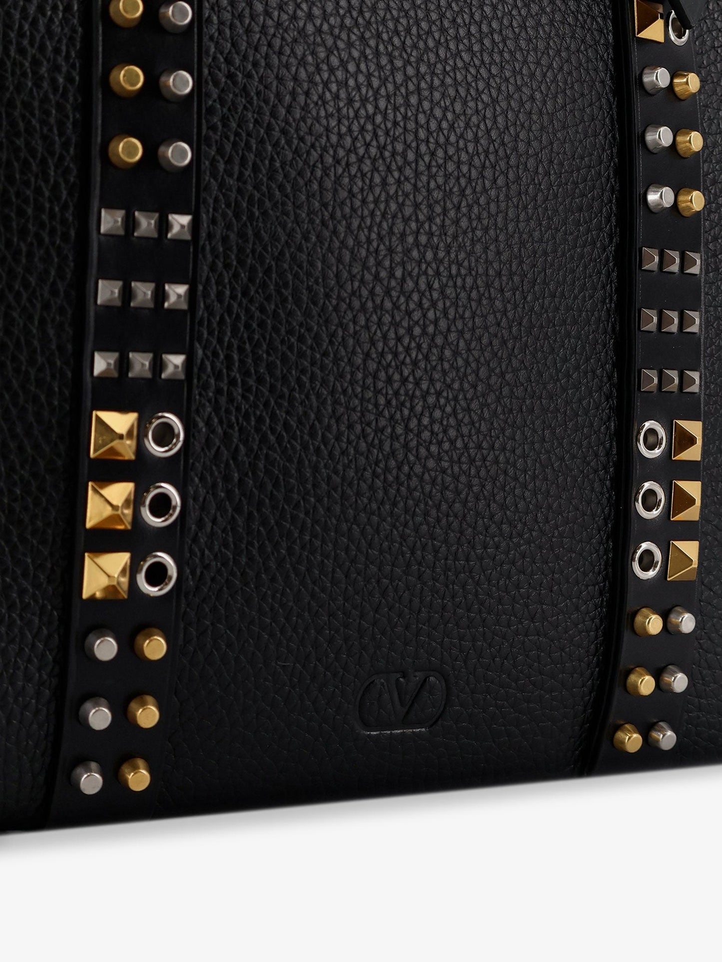 Shoulder Bag With Iconic Studs