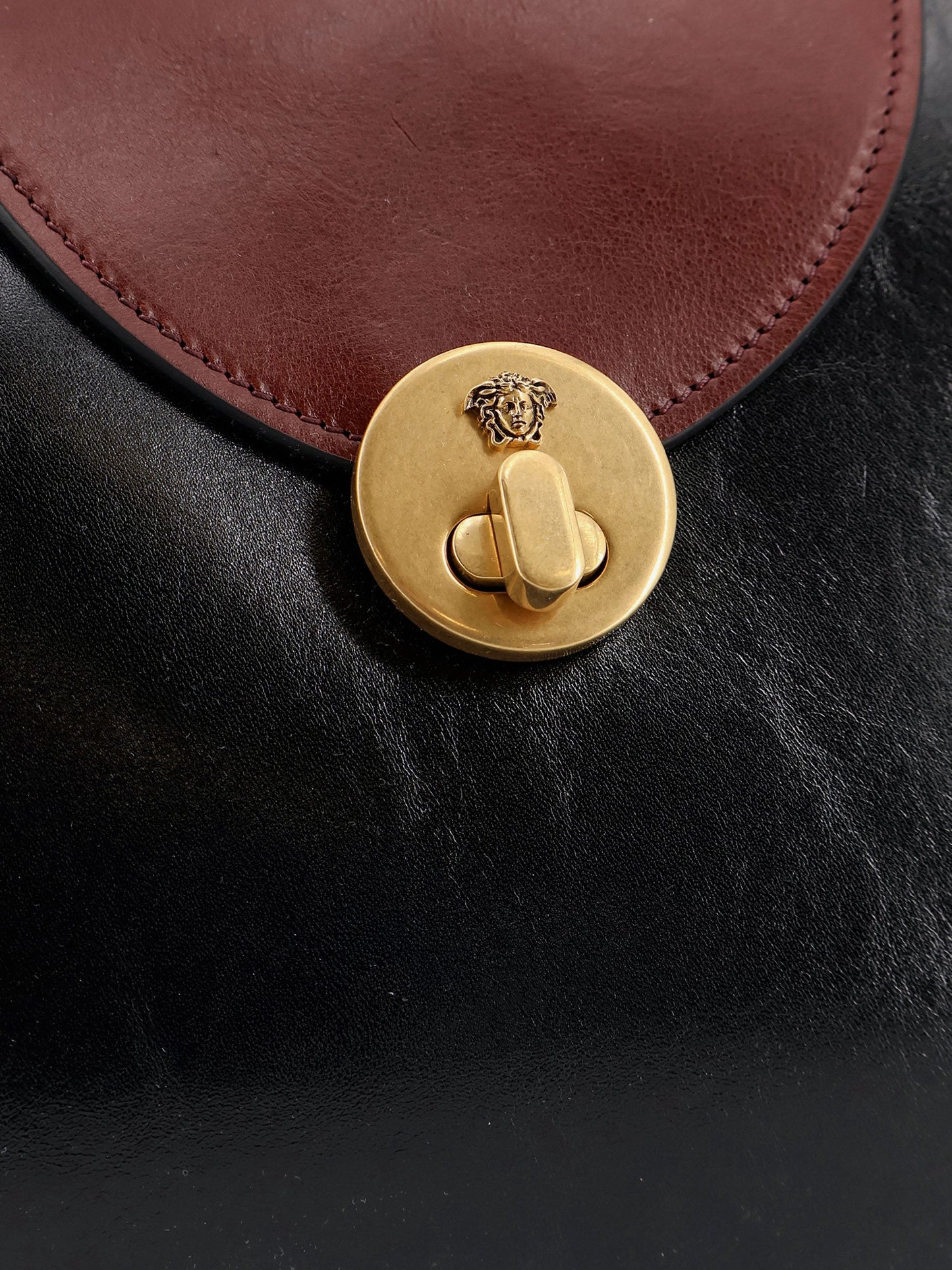 Shoulder Bag Vivian Leather Black
