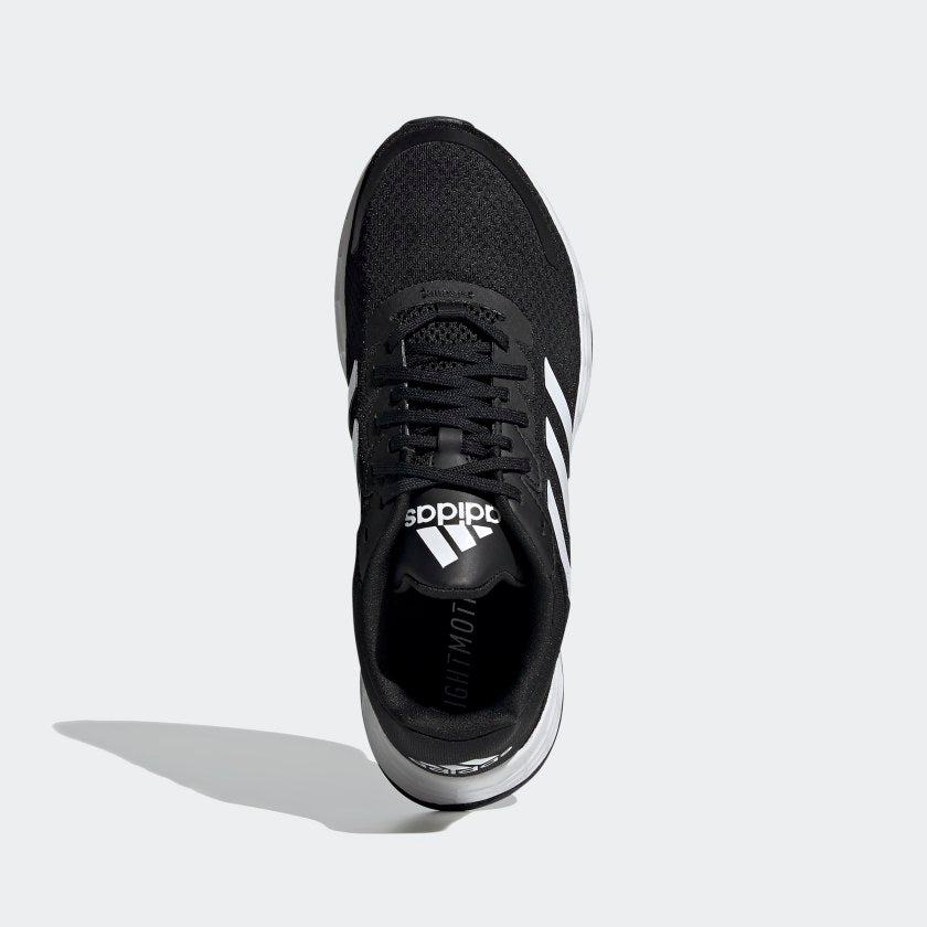 Core Black / Cloud White / Carbon-