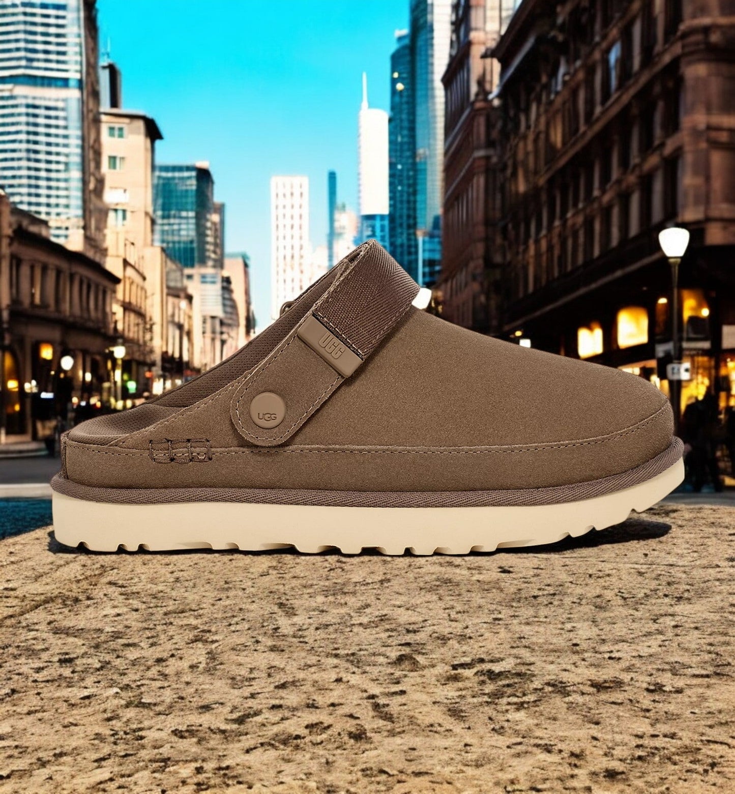 UGG Women's Goldenstar Clog Clogs