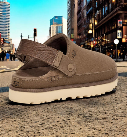 UGG Women's Goldenstar Clog Clogs