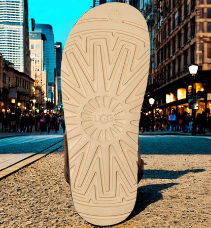 UGG Women's Goldenstar Clog Clogs