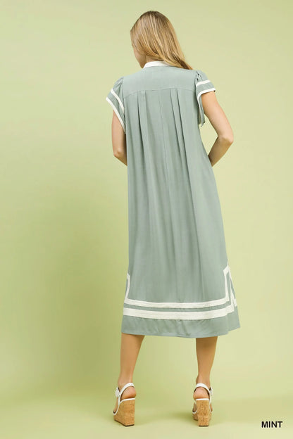 Umgee Linen Cotton Contrast Neckline Midi Dress in Mint