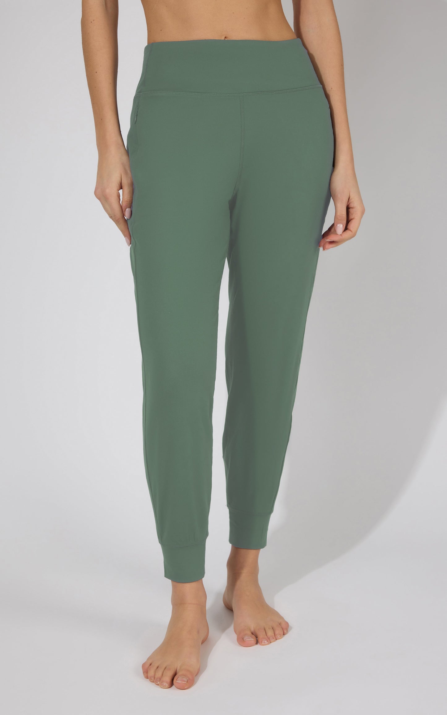 Interlock Zipper Pockets Greenwich Jogger - Our Linen Story