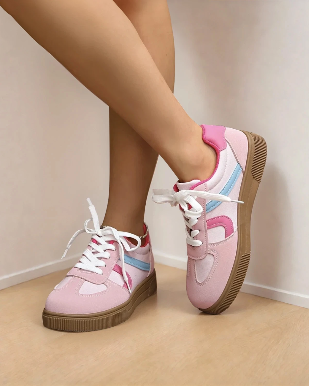 Piper Color Block Lace Up Sneakers