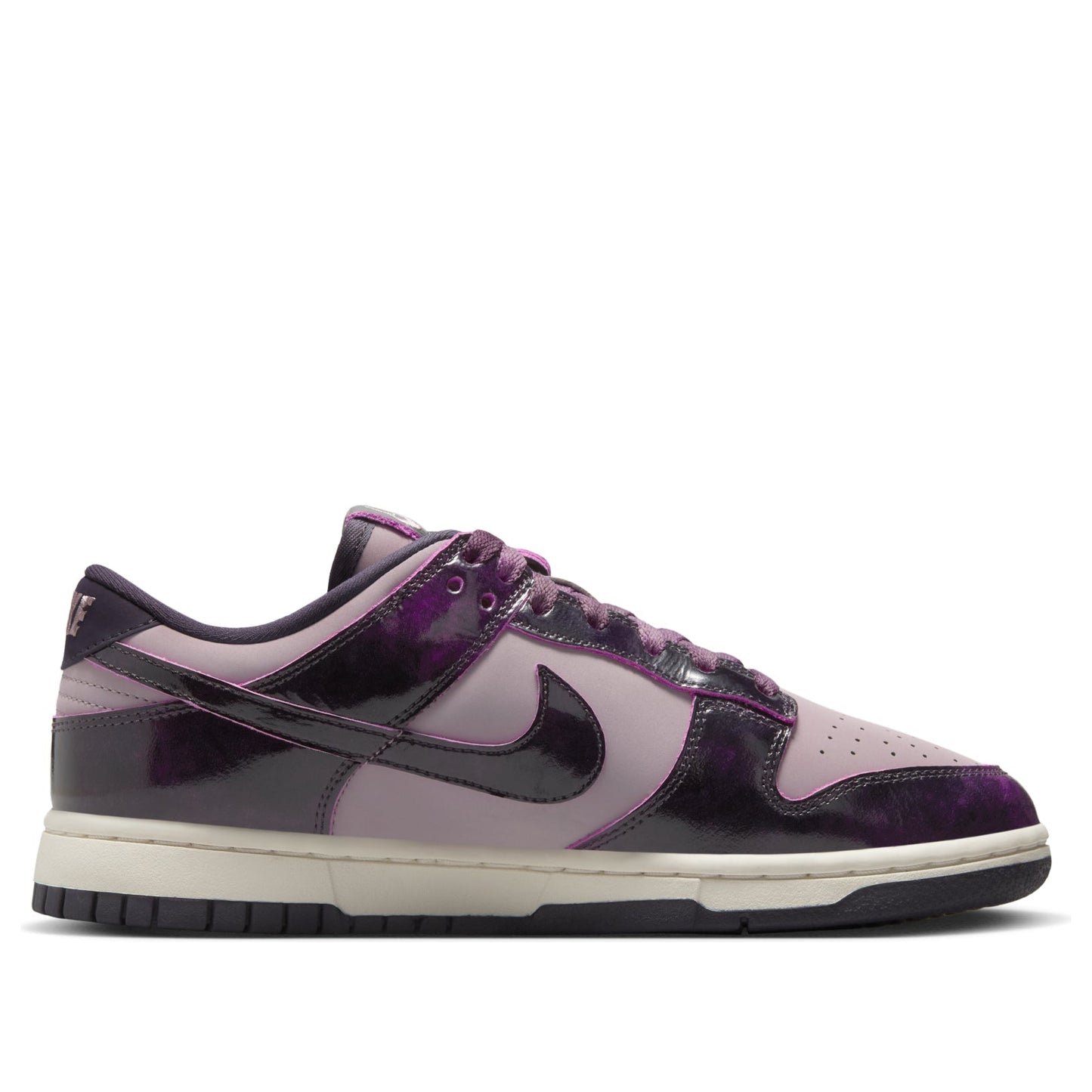 [hq1918-200] Womens Nike Dunk Low Birthday 'panda-monium'