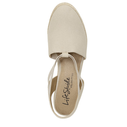 Almond White-