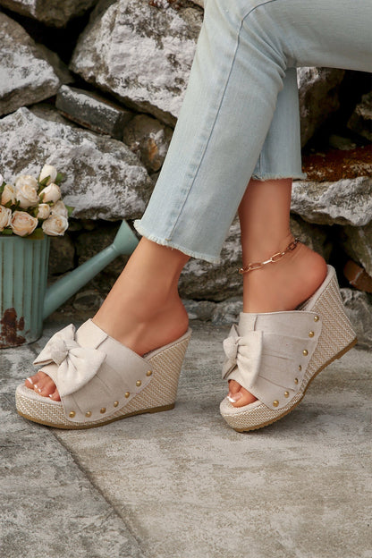 Threaded Pear Nyomi Studded Wedge Platform Slippers