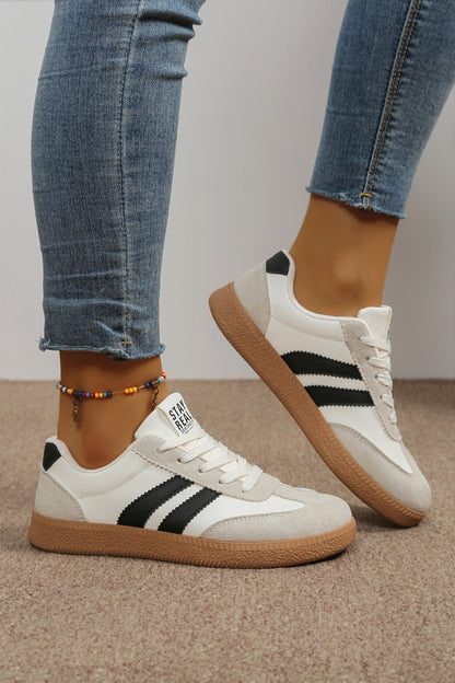 Threaded Pear Harper Leather Lace Up Shoes