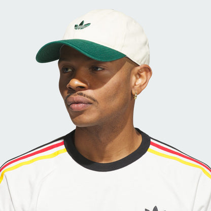 Warm Vanilla / Collegiate Green-