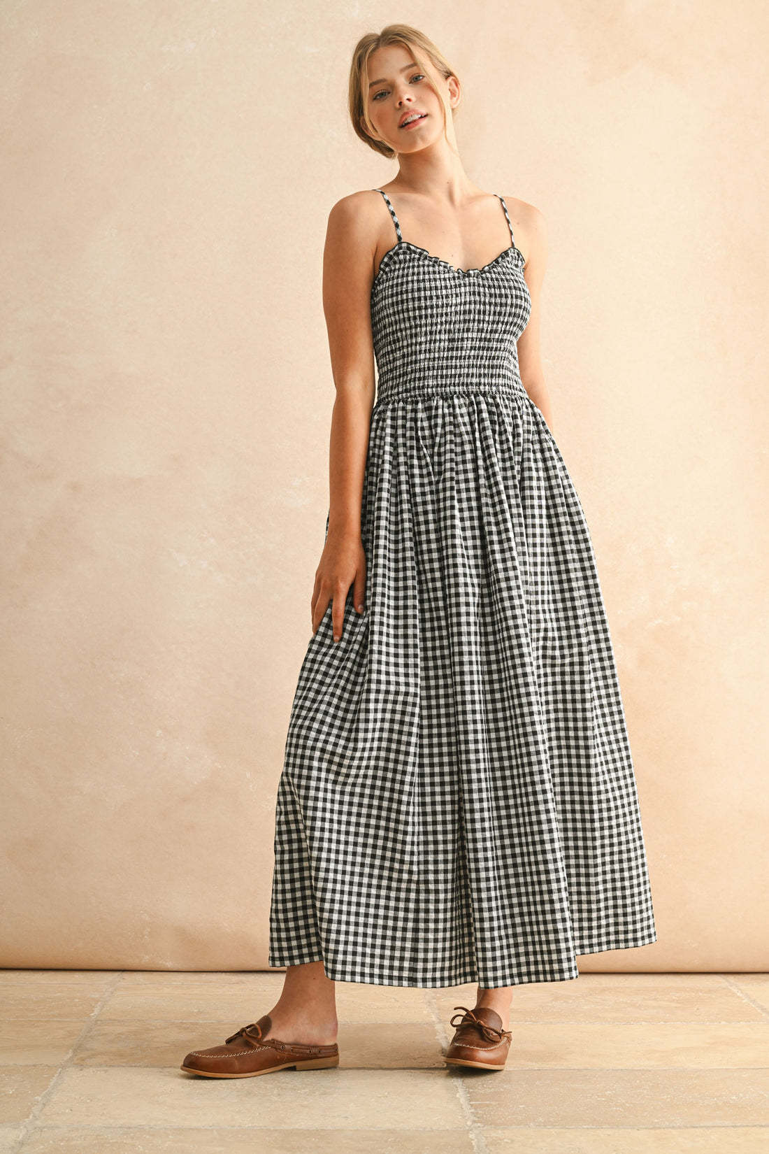 black and white plaid maxi dress Women's Retro Plaid Sleeveless A-Line Maxi Dress – Fitted Waist Pleated Sundress Gray and White / XL