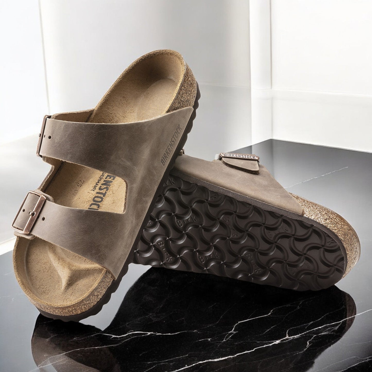 Birkenstock Men's Arizona Regular Width Width)