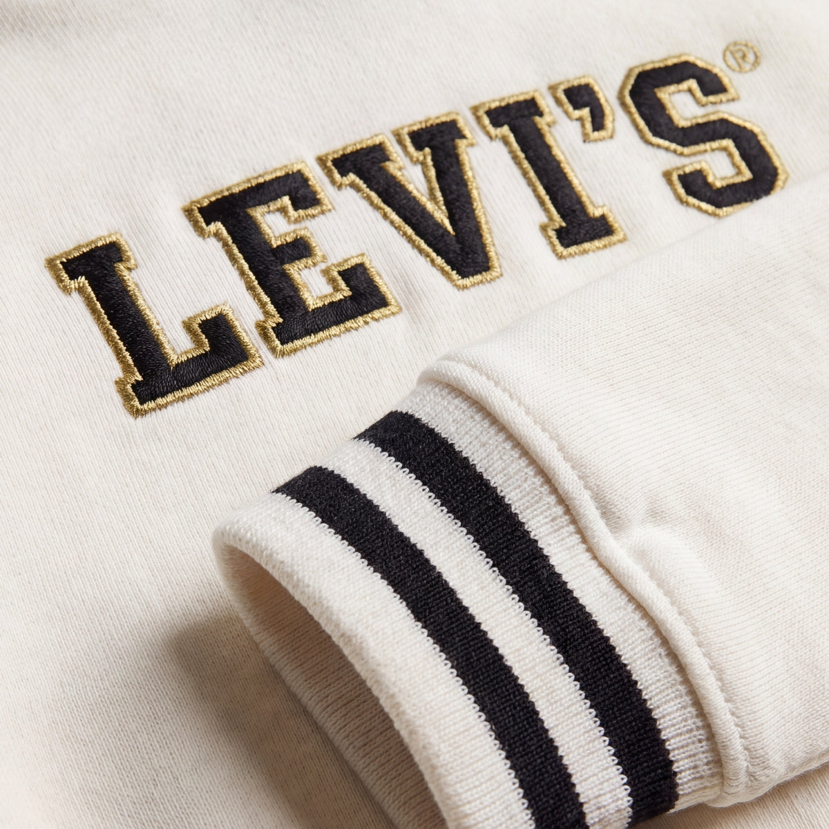 Levi's Girls' Holiday Meet and Greet Graphic Hoodie, White, XL