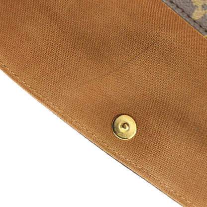 Ivy Wallet on Chain Monogram Canvas