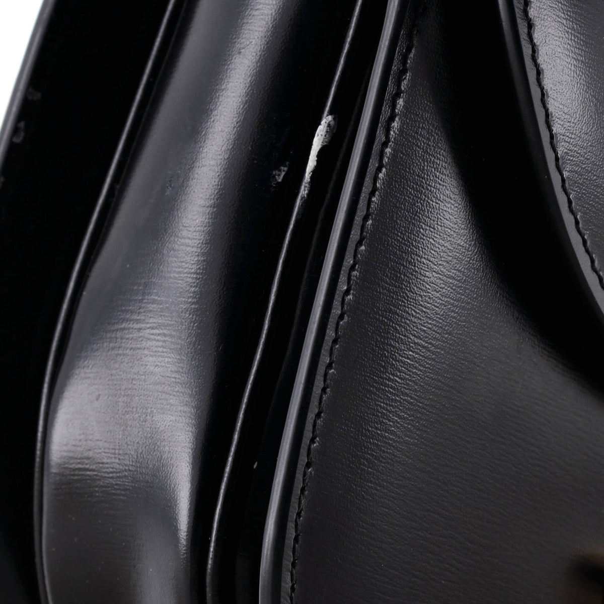 Triomphe Besace Clea Chain Flap Bag Leather